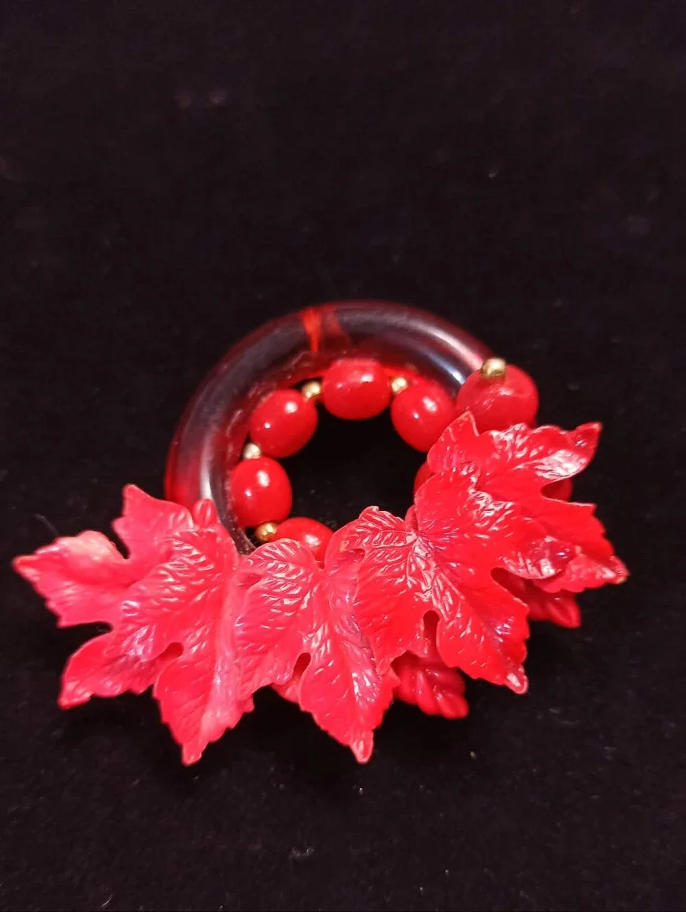 Vintage Lucite Floral Brooch Red Plastic Artisan Statement Pin - Picture 10 of 11